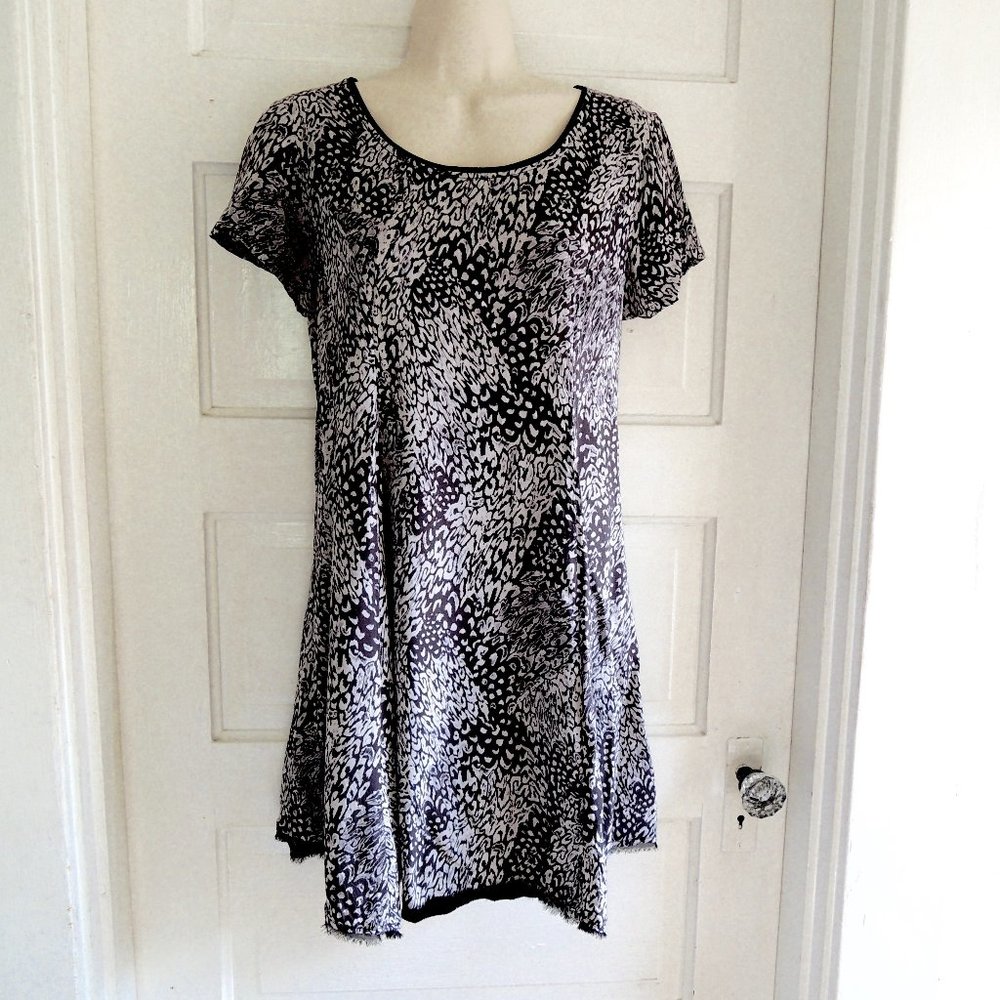 UO Silence + Noise Black & White Leopard Witchy Tee Mini Dress M